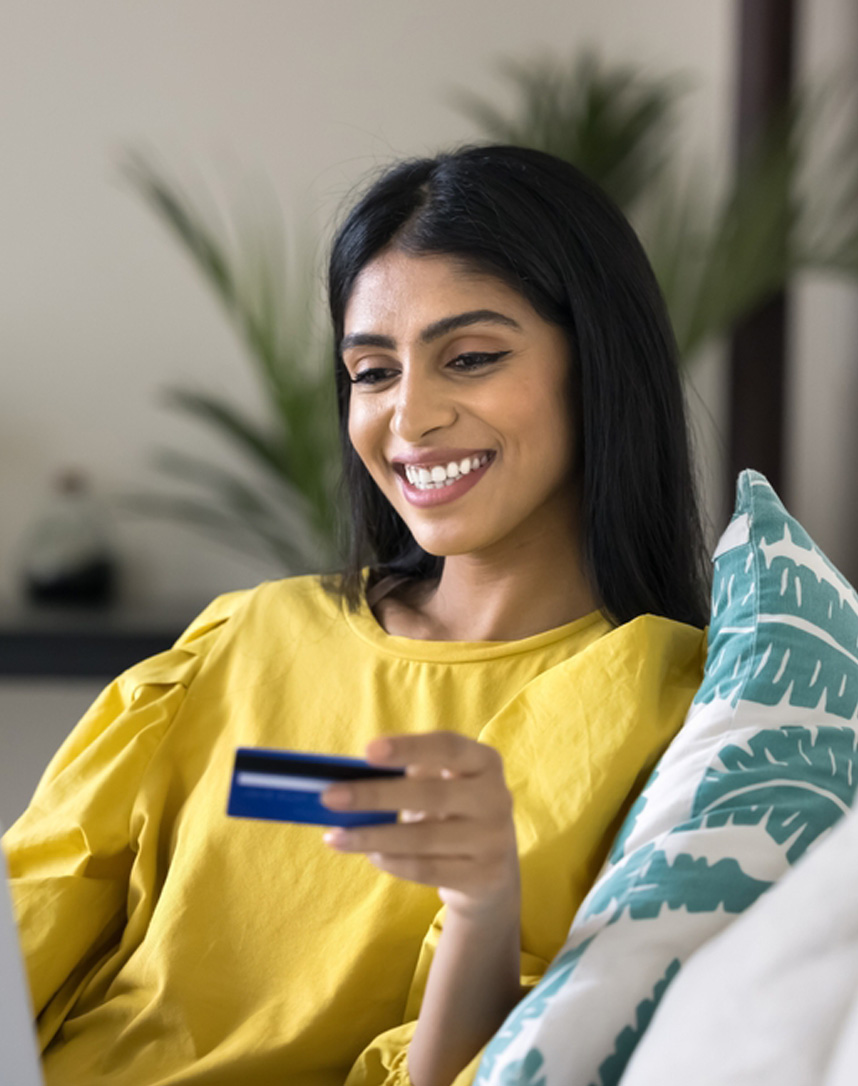 How to Manage Your Credit Card: Benefits, Risks and Smart Tips